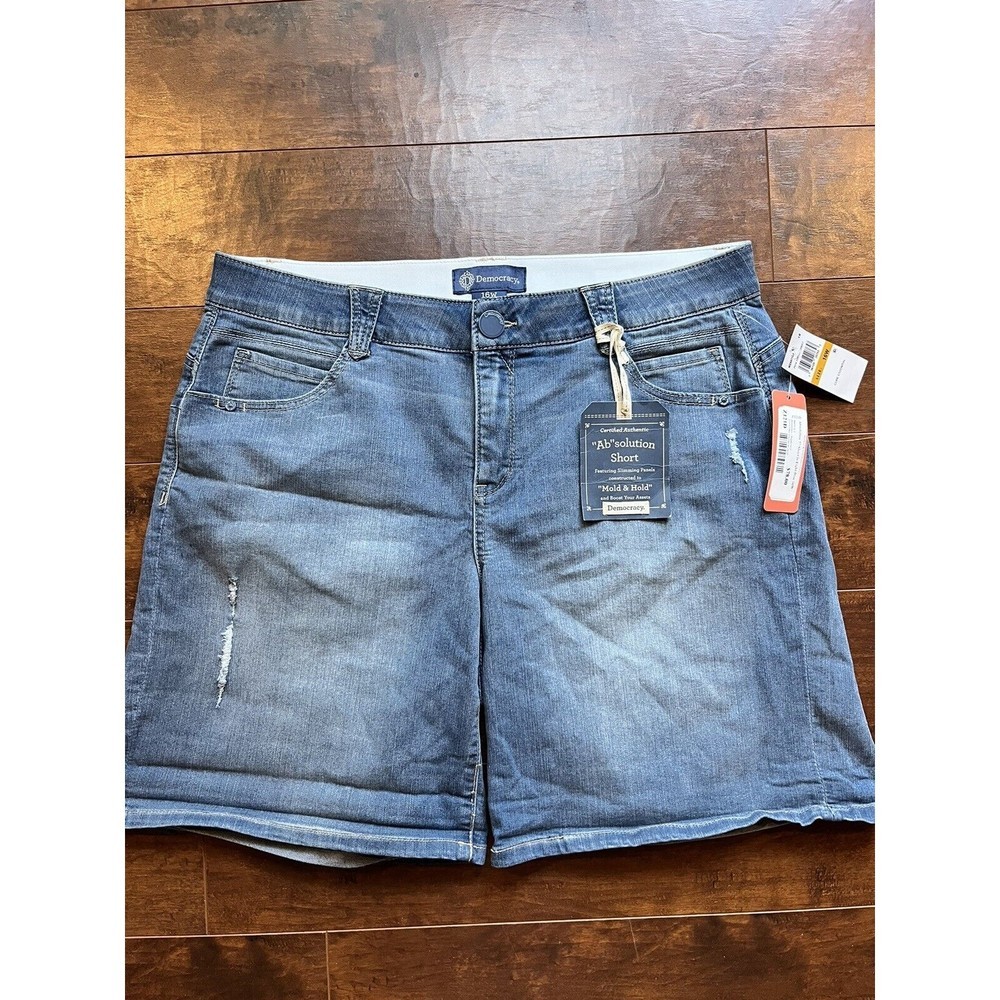 Democracy Ab Solution 7in Short In Light Blue NWT Size 16W